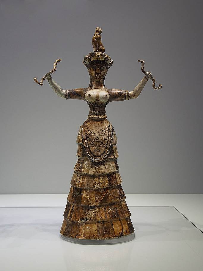 Богиня со змеями (мать-богиня Крита) 1600 г. до н. э.
