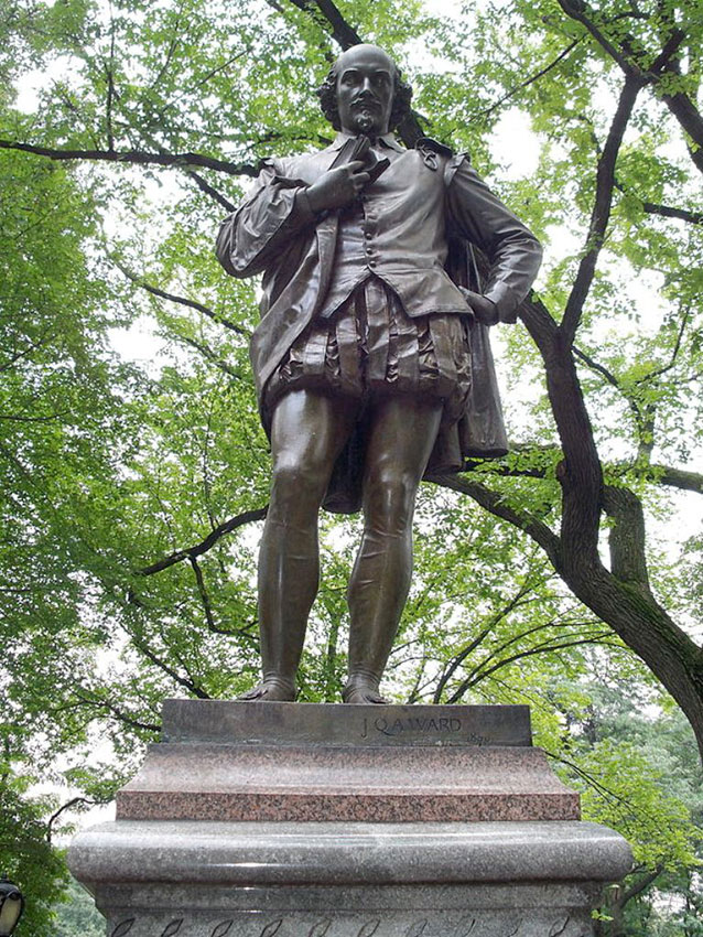 Памятник Шекспиру в Нью-Йорке. (Статуя работы президента американской национальной академии Джона Квинси Адамса Уорда, поставлена в 1872 г.)
